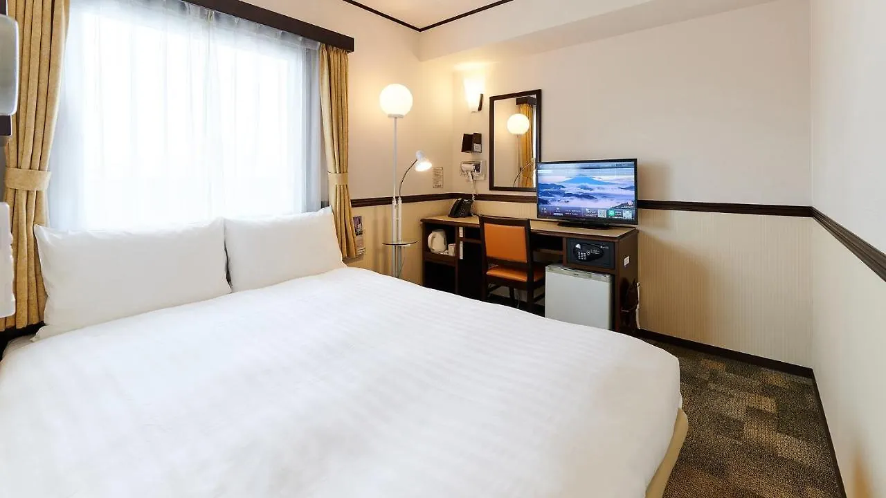 Toyoko Inn Osaka Itami Airport Тоёнака Япония