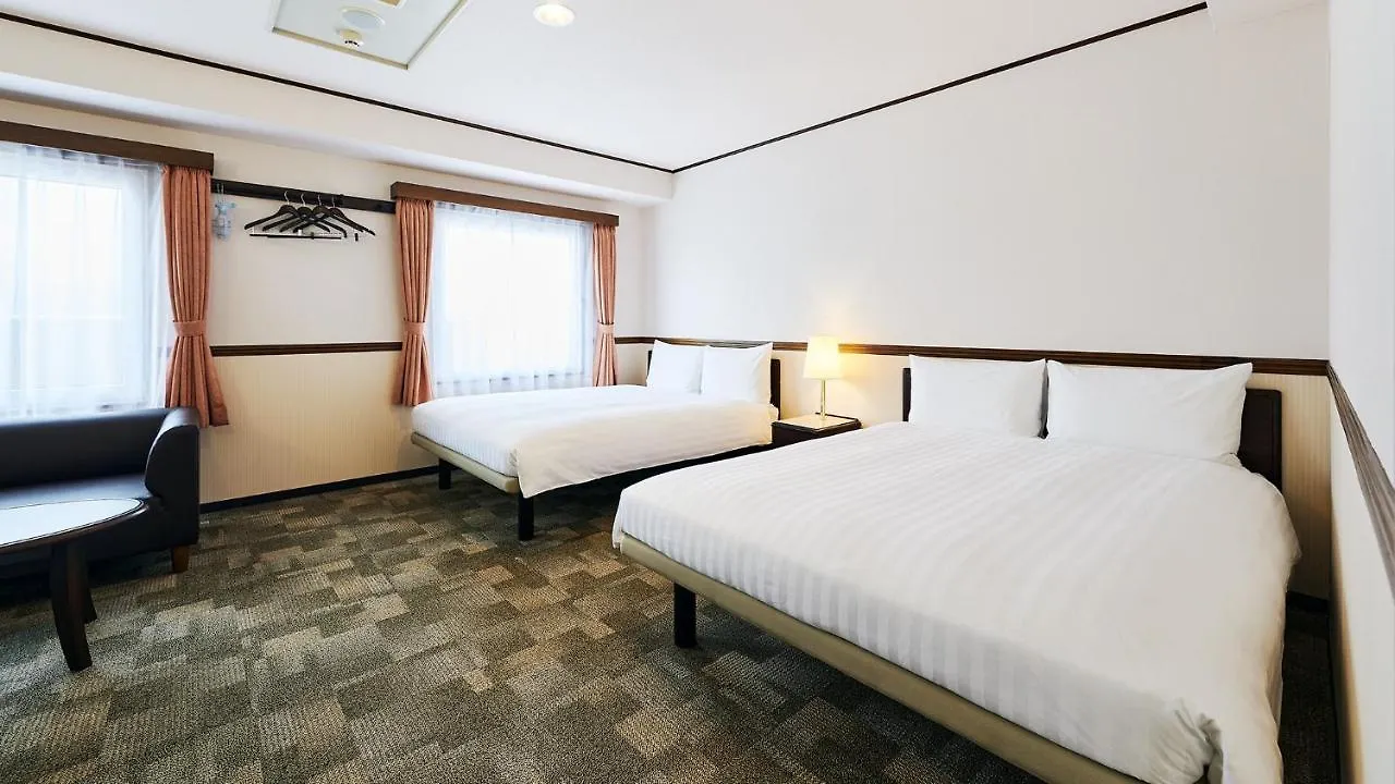 Toyoko Inn Osaka Itami Airport Тоёнака Отель