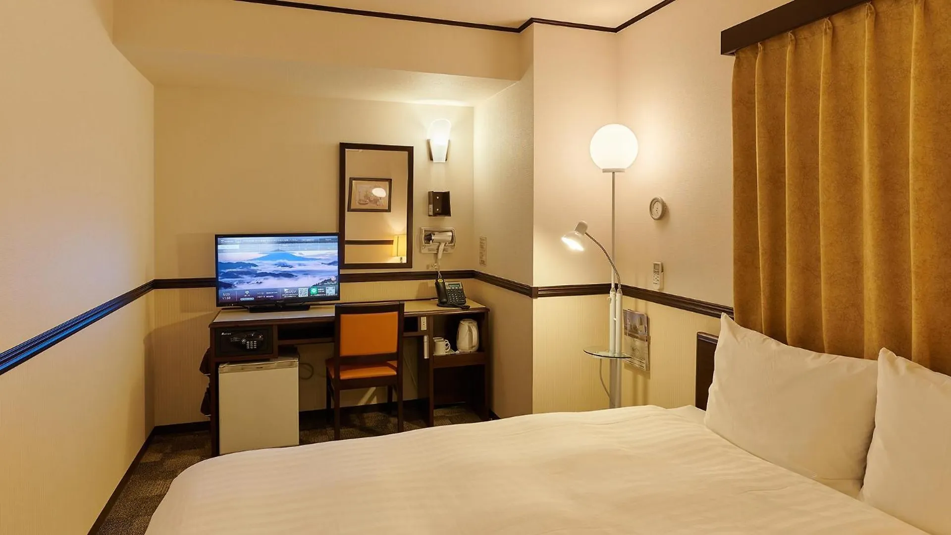 *** Отель Toyoko Inn Osaka Itami Airport Тоёнака Япония
